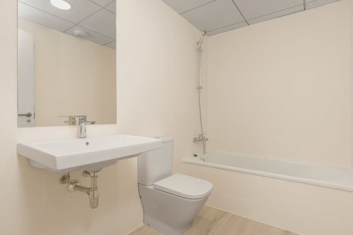 Image No.26-2 Bed Apartment for sale