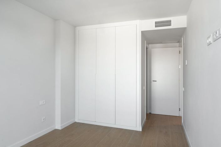 Image No.9-2 Bed Apartment for sale