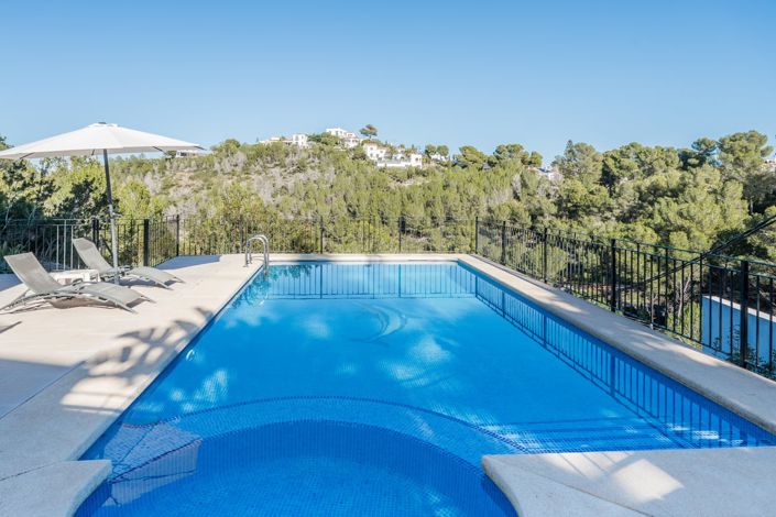 Image No.3-3 Bed Villa for sale