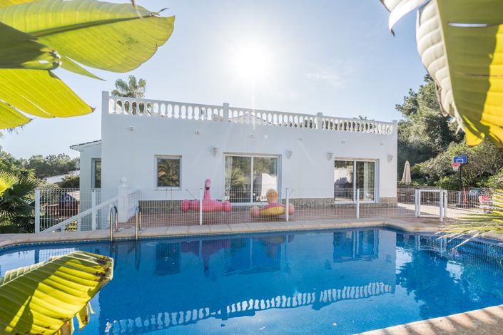 Image No.3-4 Bed Villa for sale