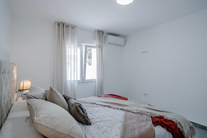 Image No.26-4 Bed Villa for sale