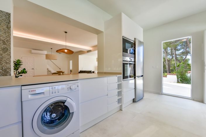 Image No.17-3 Bed Villa for sale