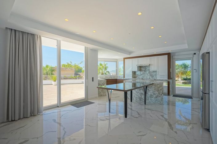 Image No.28-7 Bed Villa for sale