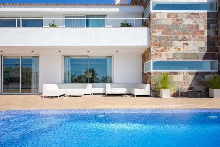 Image No.9-7 Bed Villa for sale