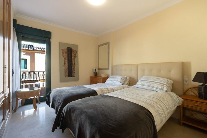 Image No.12-3 Bed Apartment for sale