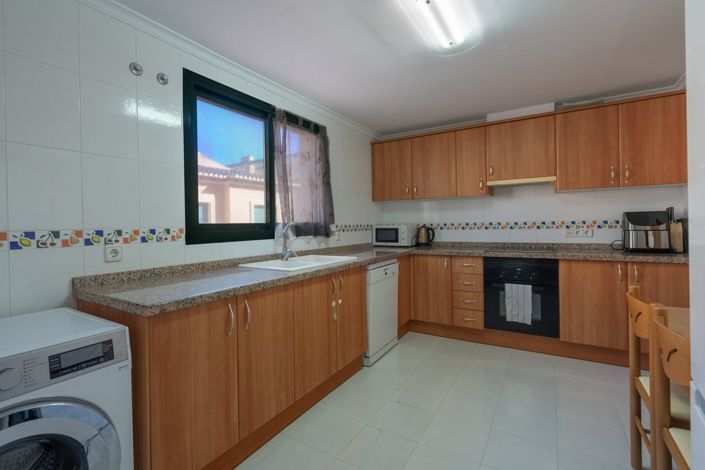 Image No.19-3 Bed Apartment for sale