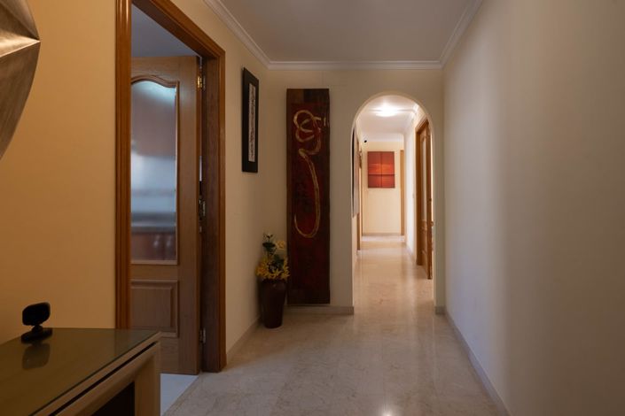Image No.20-3 Bed Apartment for sale