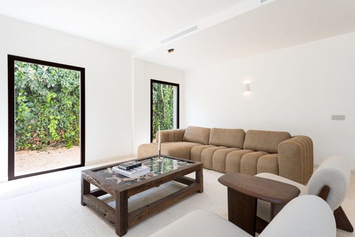 Image No.12-5 Bed Villa for sale