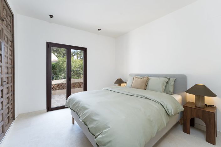 Image No.26-5 Bed Villa for sale