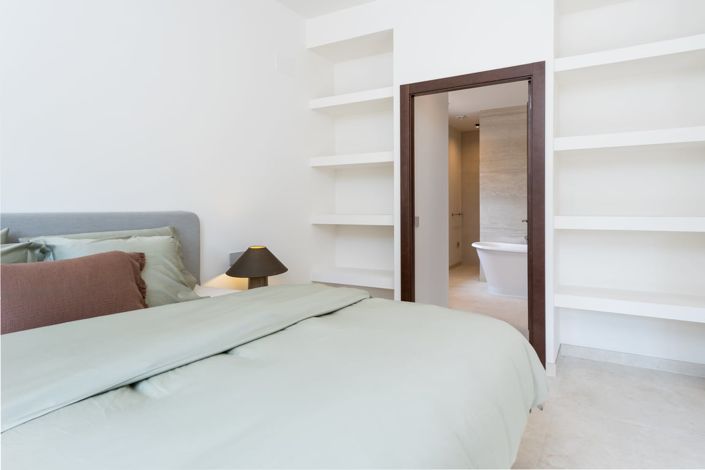 Image No.30-5 Bed Villa for sale