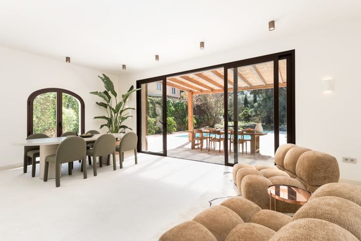 Image No.9-5 Bed Villa for sale