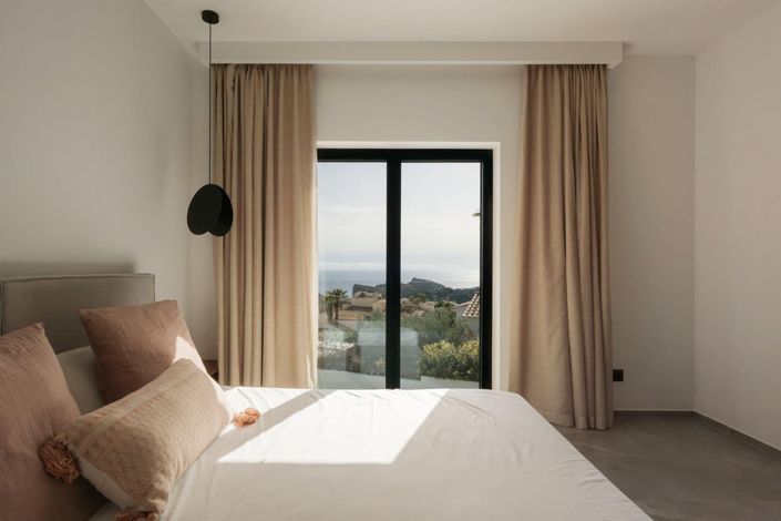 Image No.14-5 Bed Villa for sale