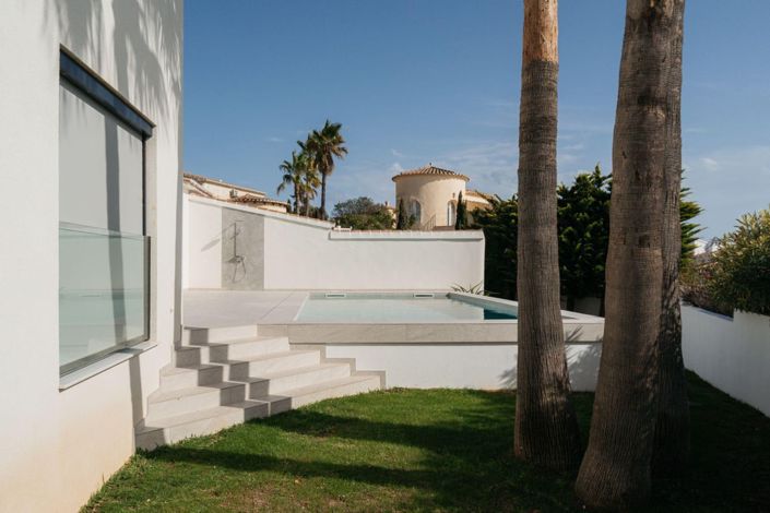 Image No.3-5 Bed Villa for sale