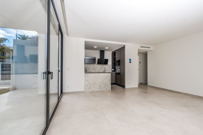 Image No.30-3 Bed Apartment for sale