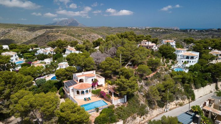 Image No.10-4 Bed Villa for sale