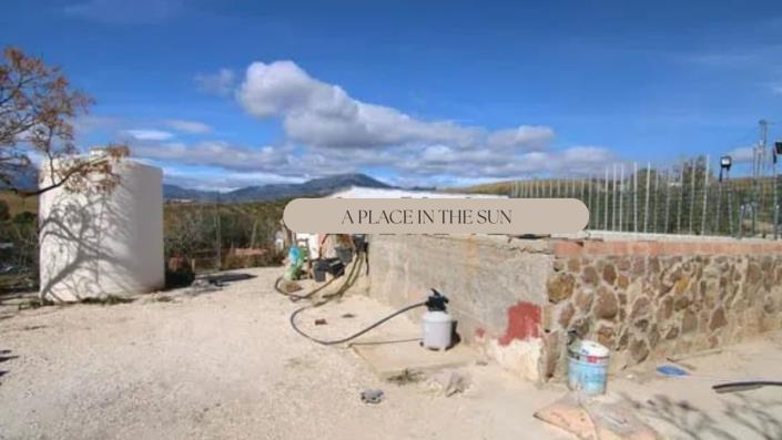 Image No.8-2 Bed Country Property for sale