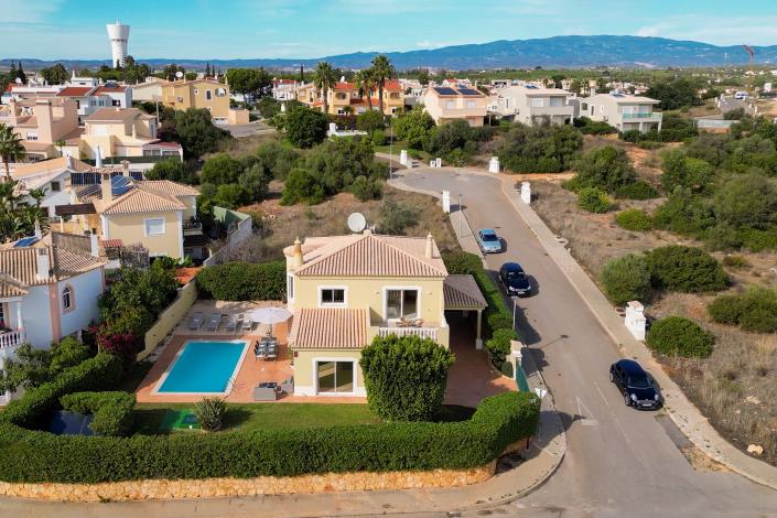 Image No.3-4 Bed Villa for sale