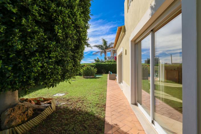 Image No.12-4 Bed Villa for sale