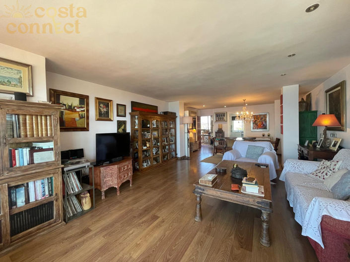 Image No.12-4 Bed Apartment for sale