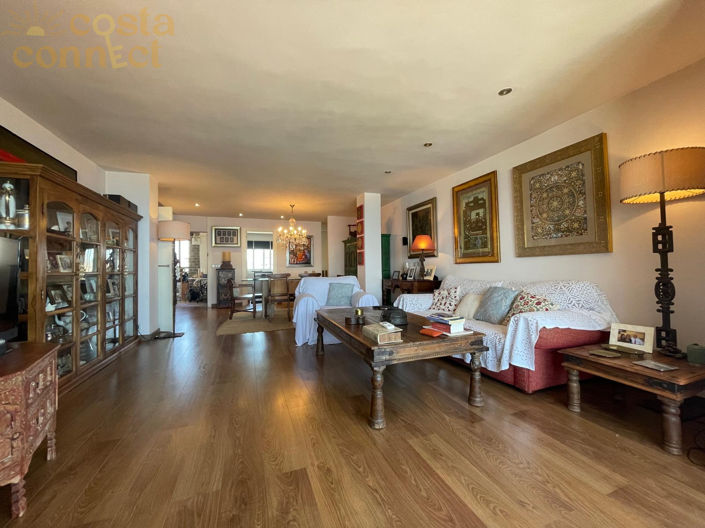 Image No.8-4 Bed Apartment for sale