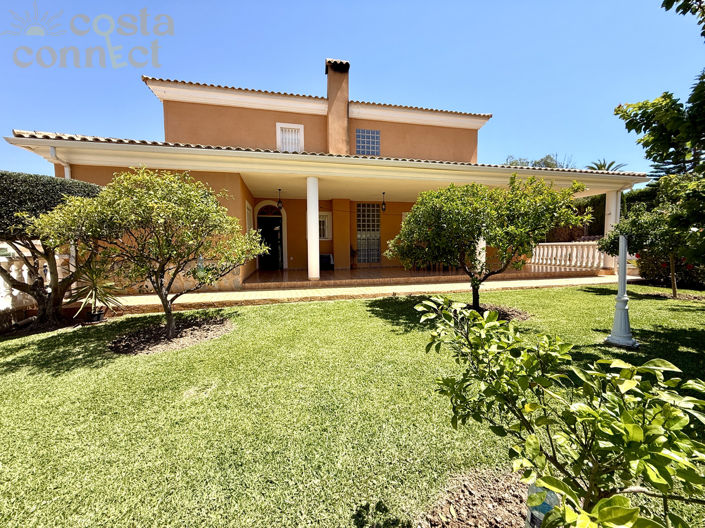 Image No.2-7 Bed Property for sale