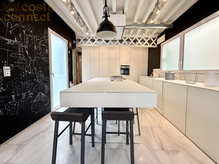 Image No.6-4 Bed Apartment for sale