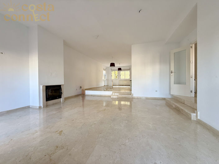 Image No.16-5 Bed Property for sale