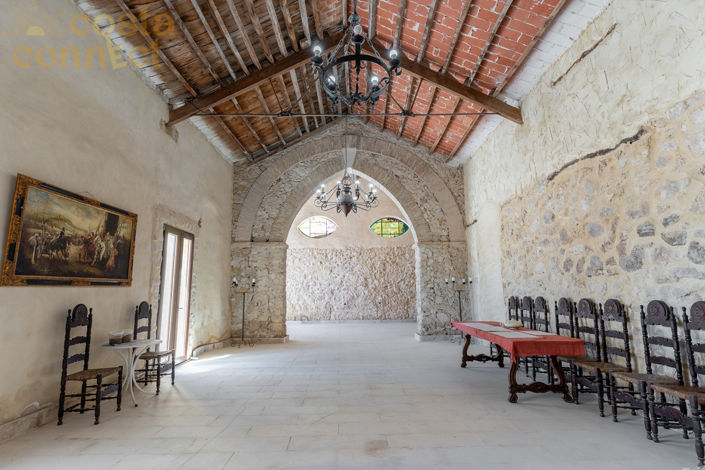 Image No.15-12 Bed Property for sale