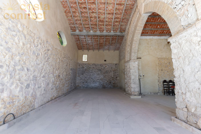 Image No.17-12 Bed Property for sale