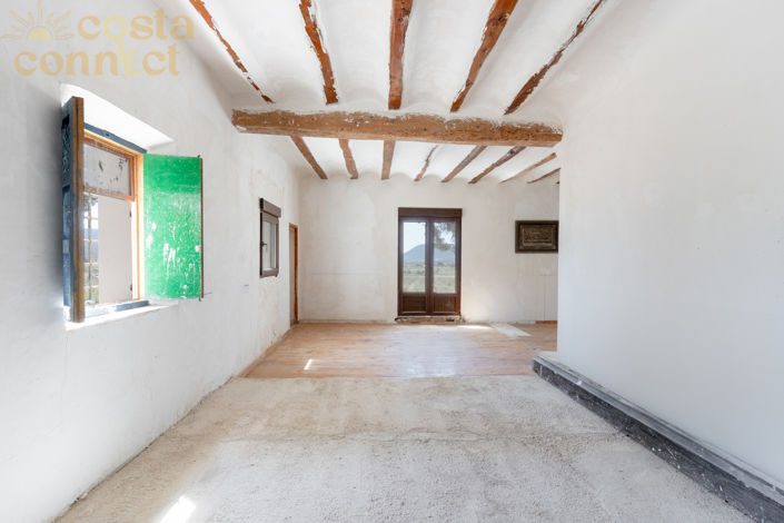 Image No.29-12 Bed Property for sale