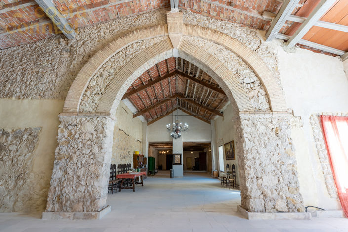 Image No.3-12 Bed Property for sale