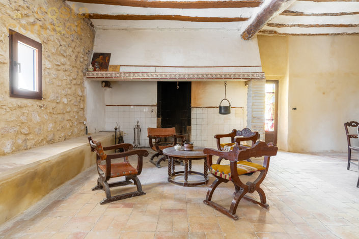 Image No.39-12 Bed Property for sale