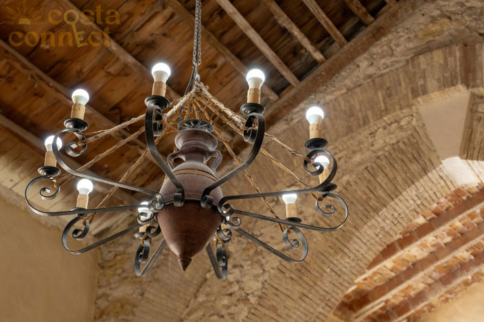 Image No.50-12 Bed Property for sale