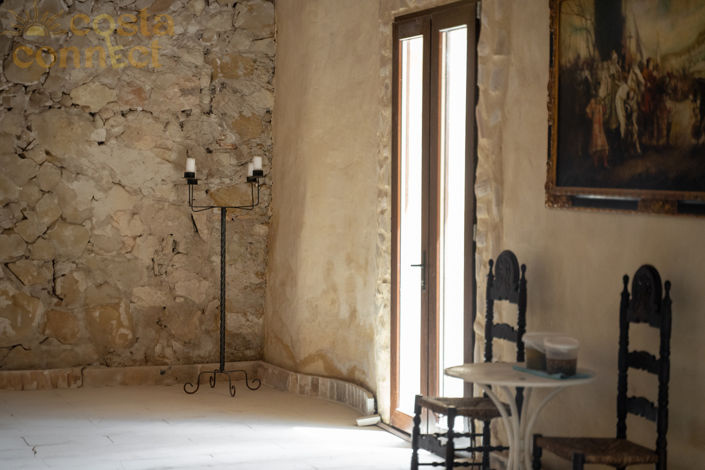 Image No.55-12 Bed Property for sale