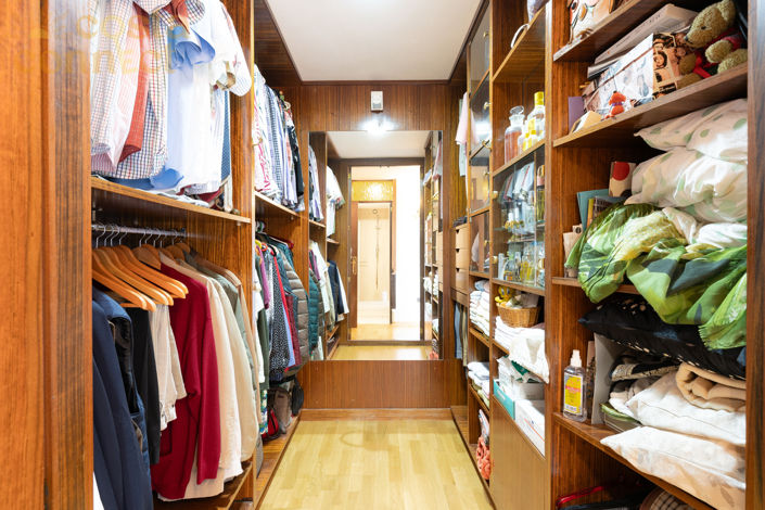 Image No.16-5 Bed Apartment for sale