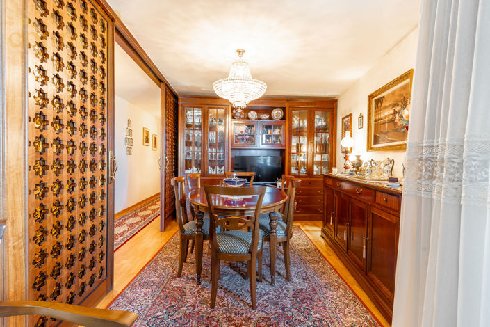 Image No.26-5 Bed Apartment for sale