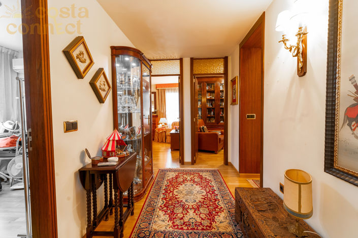 Image No.29-5 Bed Apartment for sale