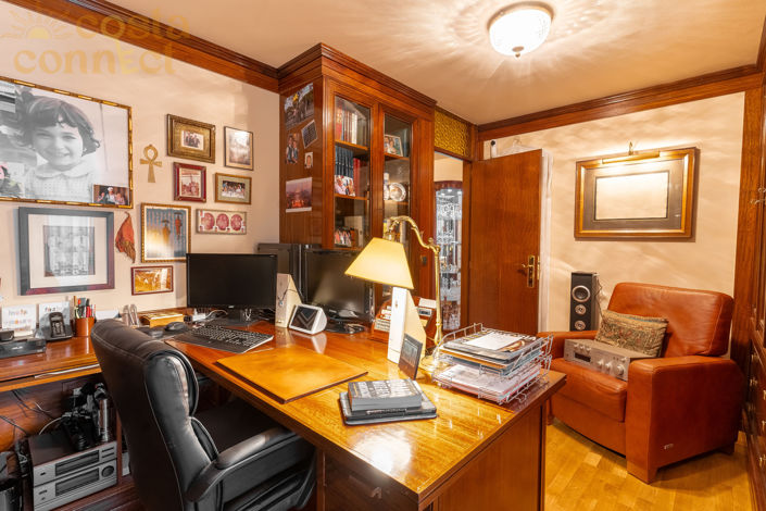 Image No.38-5 Bed Apartment for sale