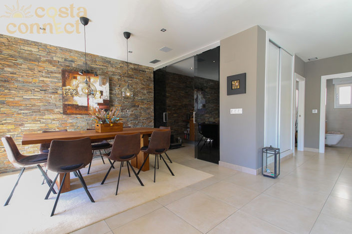 Image No.33-4 Bed Villa for sale