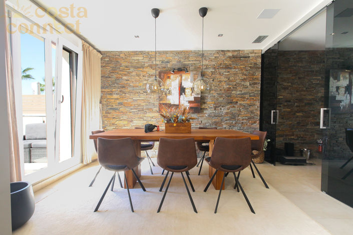 Image No.34-4 Bed Villa for sale