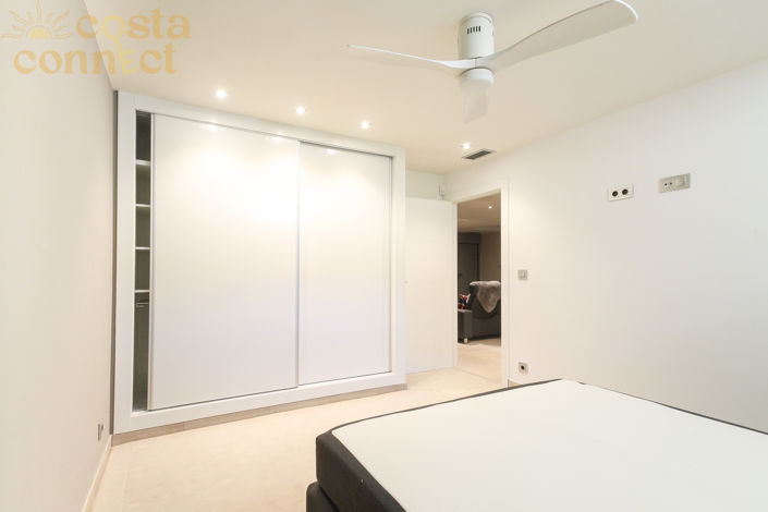 Image No.48-4 Bed Villa for sale