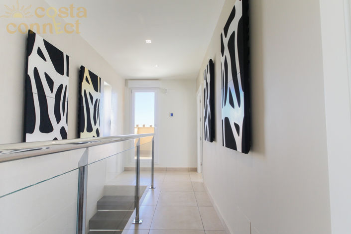 Image No.8-4 Bed Villa for sale