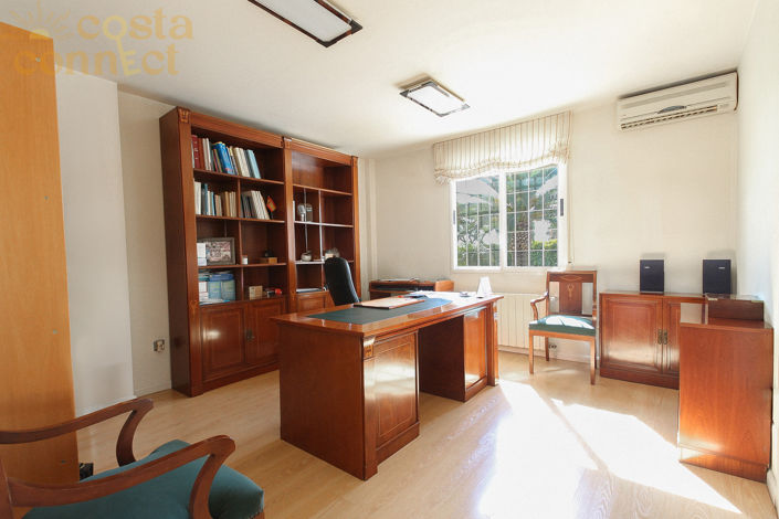 Image No.23-Villa de 6 chambres à vendre à San Vicente del Raspeig