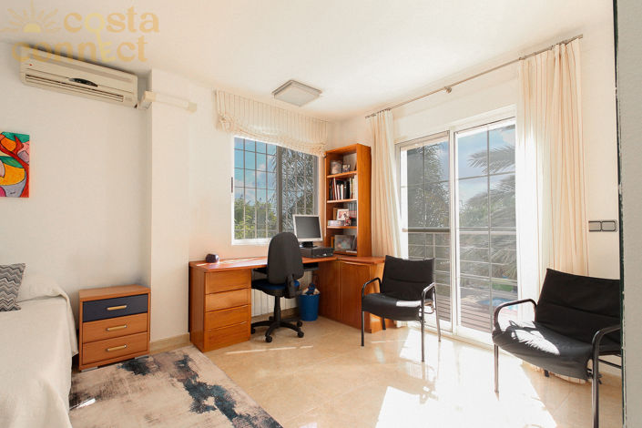 Image No.35-Villa de 6 chambres à vendre à San Vicente del Raspeig