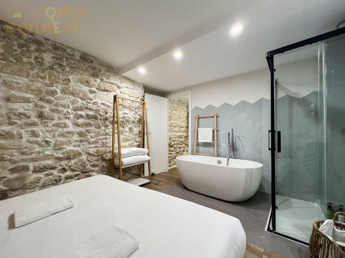 Image No.18-2 Bed Townhouse for sale