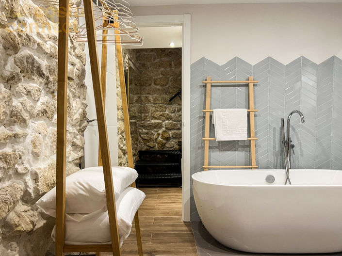 Image No.22-2 Bed Townhouse for sale