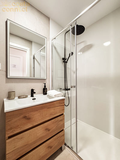 Image No.47-2 Bed Townhouse for sale