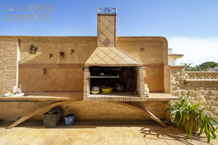 Image No.10-4 Bed Villa for sale