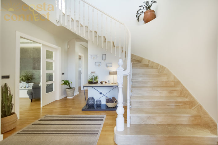 Image No.14-4 Bed Villa for sale