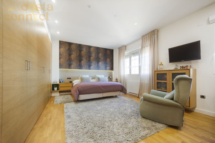 Image No.29-4 Bed Villa for sale